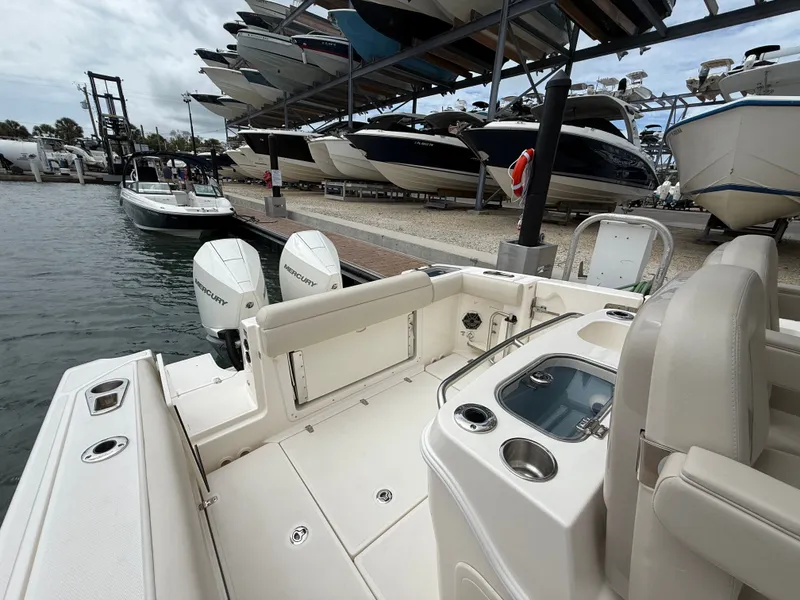 Slide: The Image of Boston Whaler 280 Outrage 2026 - 14