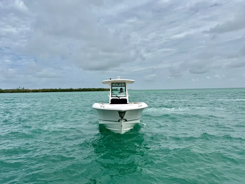 Slide: The Image of Boston Whaler 280 Outrage 2026 - 2