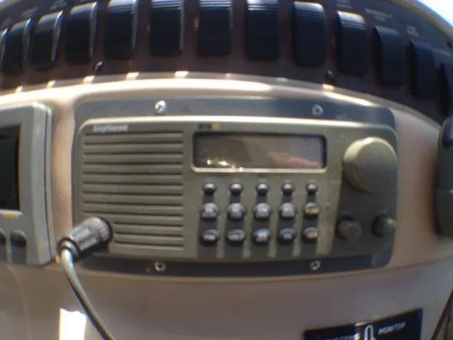 Slide: The Image of Radio system on 1998 Sea Ray Sundancer 310 boat. - 36