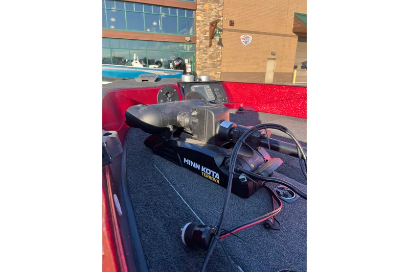 Slide: The Image of Red 2000 Ranger 619DVS Fisherman boat with Minn Kota Terrova trolling motor. - 3