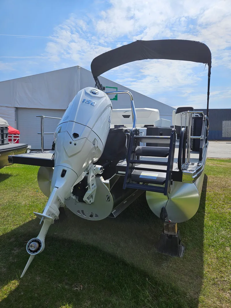 Slide: The Image of Evotti 500 Series Convertible Stern 523 2026 - 6