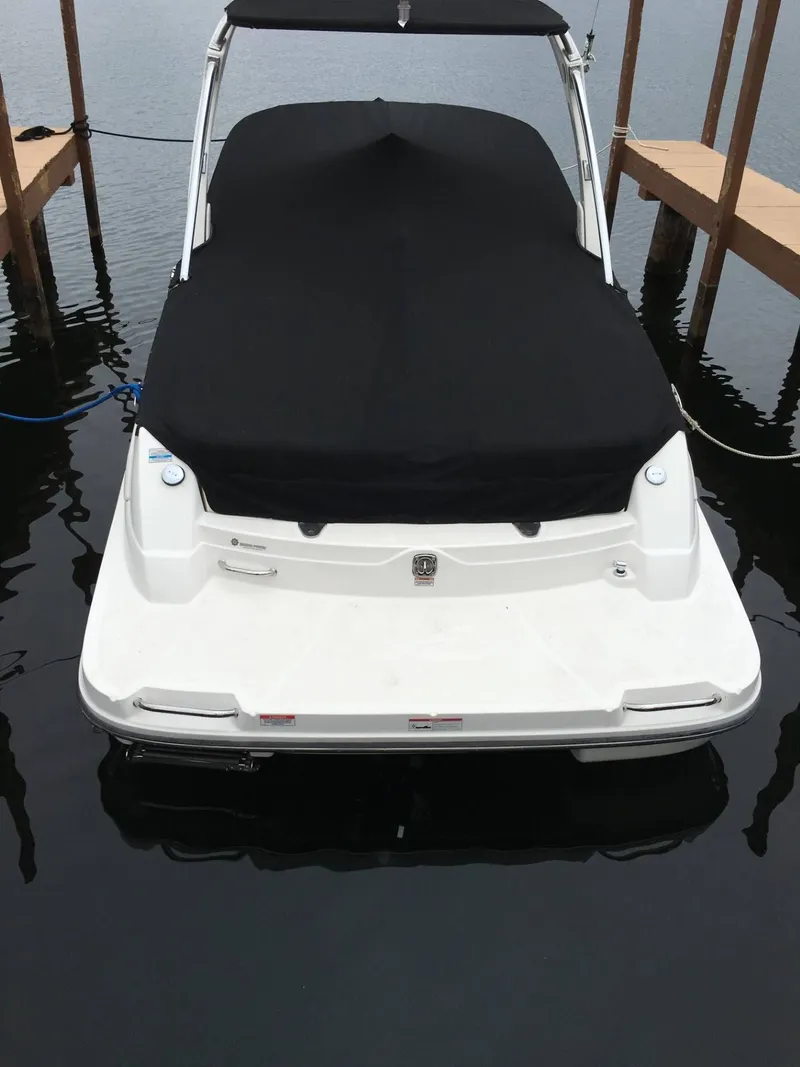 Slide: The Image of Sea Ray 250 SLX 2008 - 9