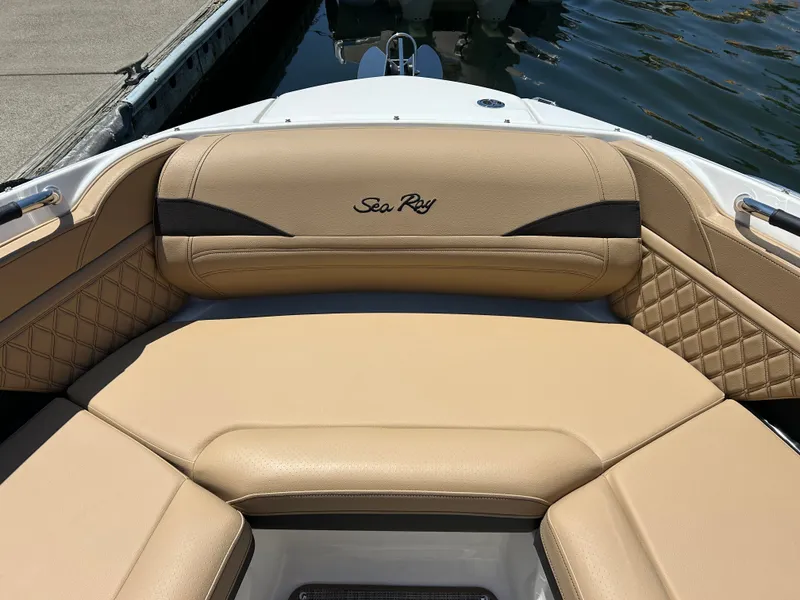Slide: The Image of Sea Ray SLX 280 Outboard 2026 - 26