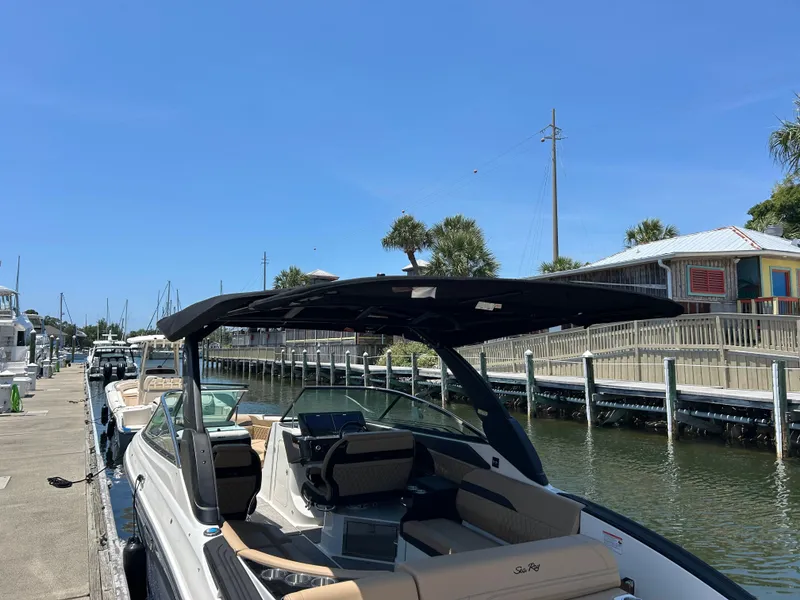 Slide: The Image of Sea Ray SLX 280 Outboard 2026 - 30