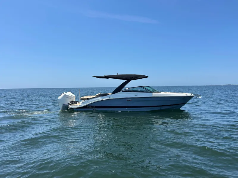 Slide: The Image of Sea Ray SLX 280 Outboard 2026 - 6