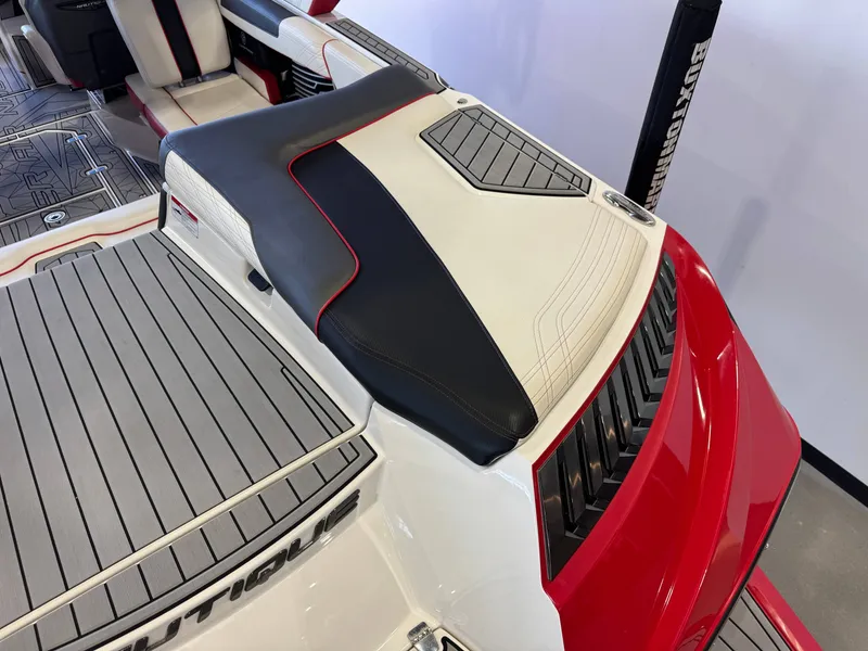 Slide: The Image of Nautique Super Air Nautique G23 2019 - 11