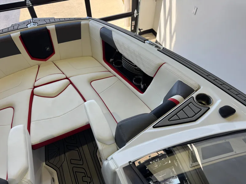 Slide: The Image of Nautique Super Air Nautique G23 2019 - 18