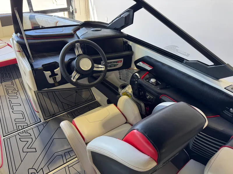 Slide: The Image of Nautique Super Air Nautique G23 2019 - 25