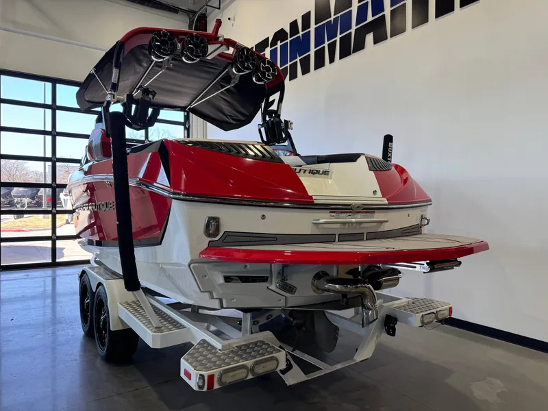 Slide: The Image of Nautique Super Air Nautique G23 2019 - 5