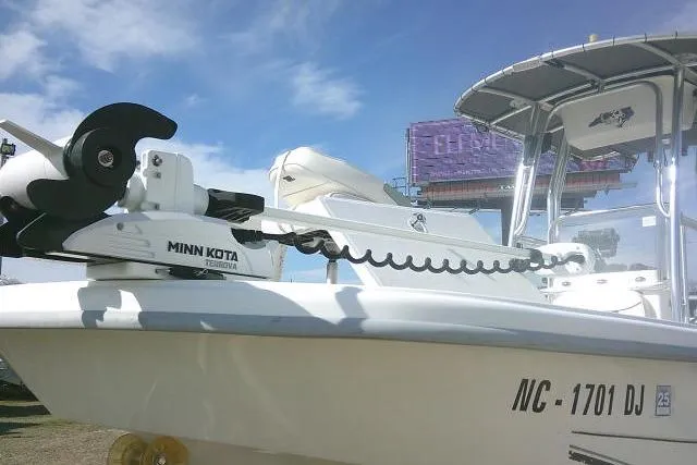 Slide: The Image of 2008 Carolina Skiff 218 DLV Elite boat with Minn Kota trolling motor. - 4