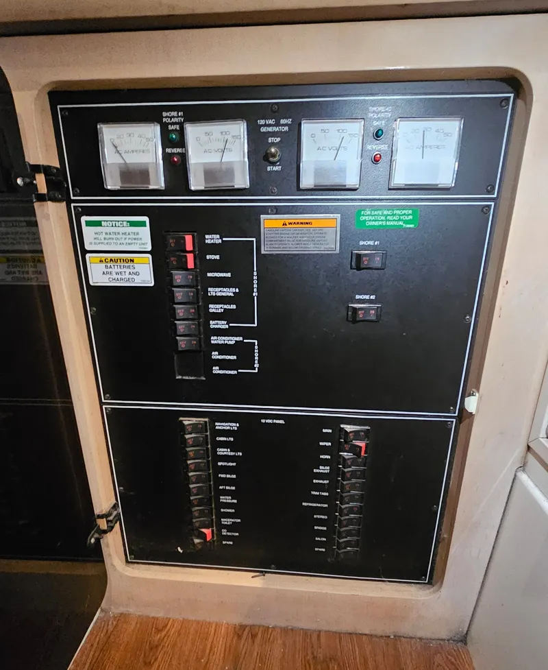 Slide: The Image of Carver Yachts Voyager 1997 - 6