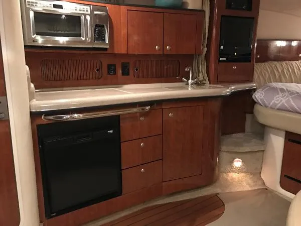 Slide: The Image of Sea Ray 320 Sundancer 2007 - 9