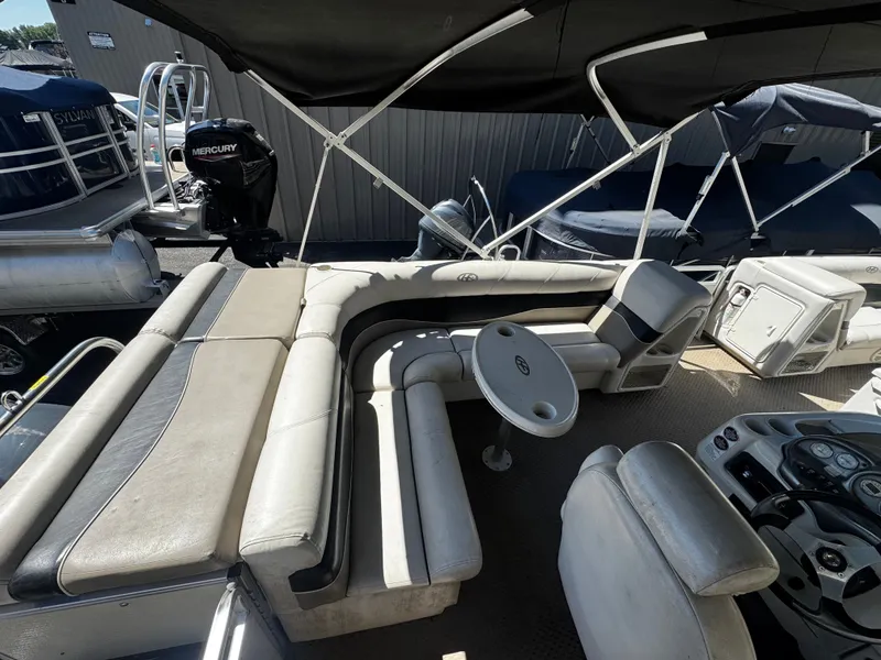 Slide: The Image of Interior of a 2006 Harris Classic 240 I/O pontoon boat. - 10
