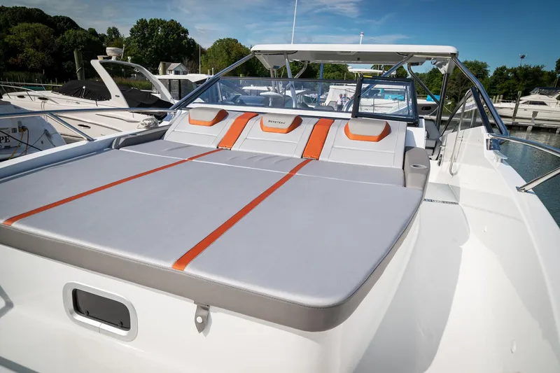 Slide: The Image of 2024 Beneteau Flyer 10 boat with spacious sunbathing deck and modern design. - 14