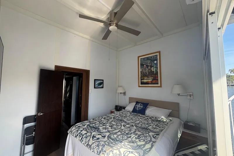 Slide: The Image of Master Stateroom - 20