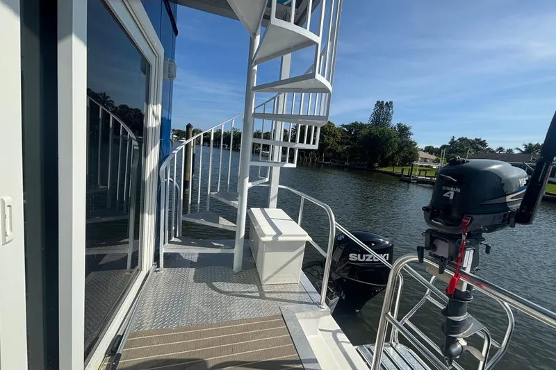 Slide: The Image of Aft deck - 22