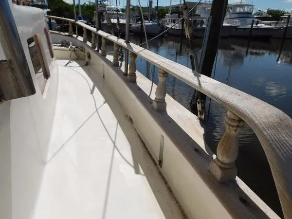 Slide: The Image of Marine Trader Island Trader 41 1979 - 5