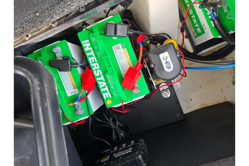 Slide: The Image of 2013 Nitro Z-9 boat with Interstate batteries and wiring setup. - 25