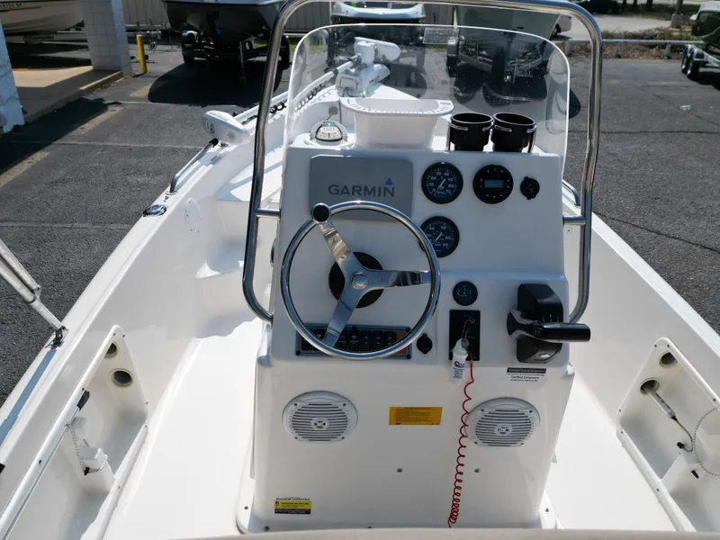 Slide: The Image of Key West 1720 Sportsman 2021 - 12