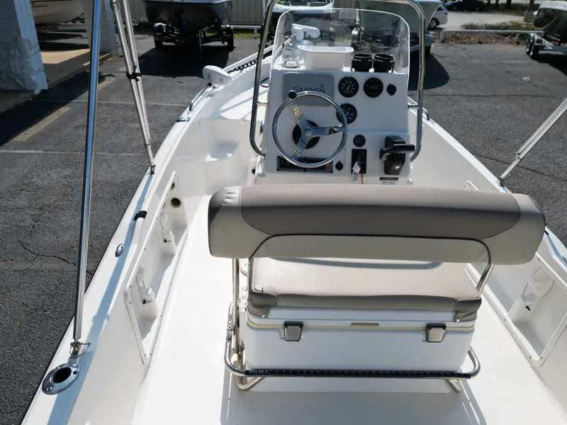 Slide: The Image of Key West 1720 Sportsman 2021 - 13