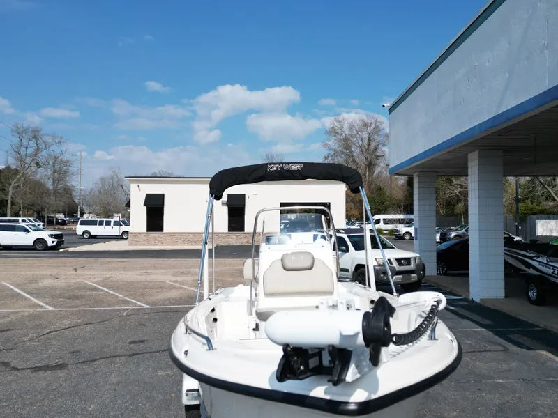 Slide: The Image of Key West 1720 Sportsman 2021 - 8