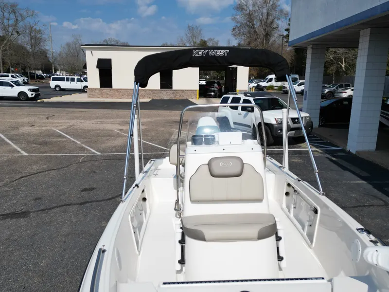 Slide: The Image of Key West 1720 Sportsman 2021 - 9