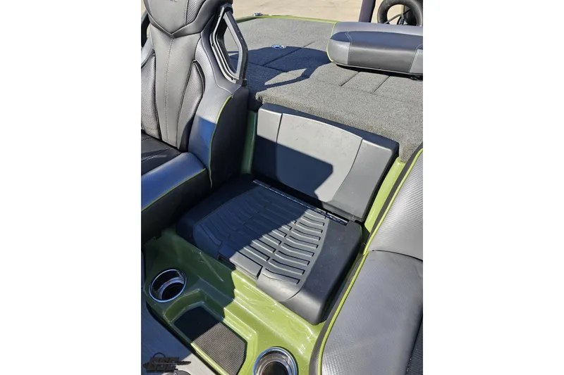 Slide: The Image of 2022 Skeeter FXR21 Apex boat interior with sleek seating and cup holders. - 57