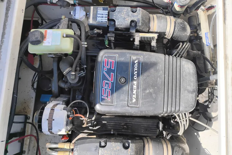 Slide: The Image of Volvo Penta 5.7 GSi engine in a 1997 SeaSport Explorer 2400 boat. - 36