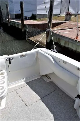 Slide: The Image of Sea Ray 400 Express Cruiser 1998 - 7