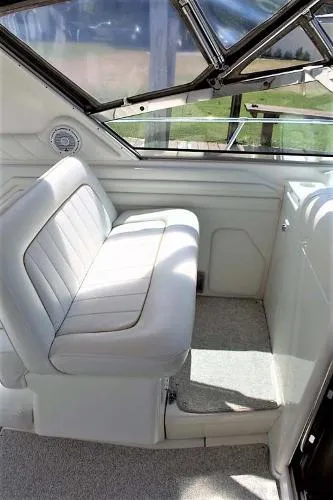 Slide: The Image of Sea Ray 400 Express Cruiser 1998 - 9