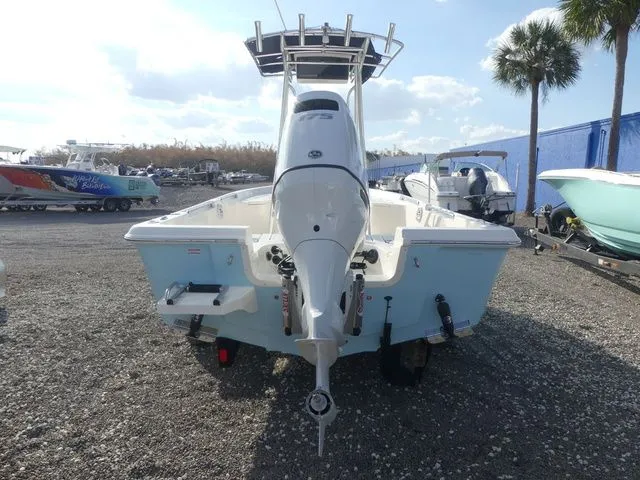 Slide: The Image of Bulls Bay 2200 XS 2026 - 5