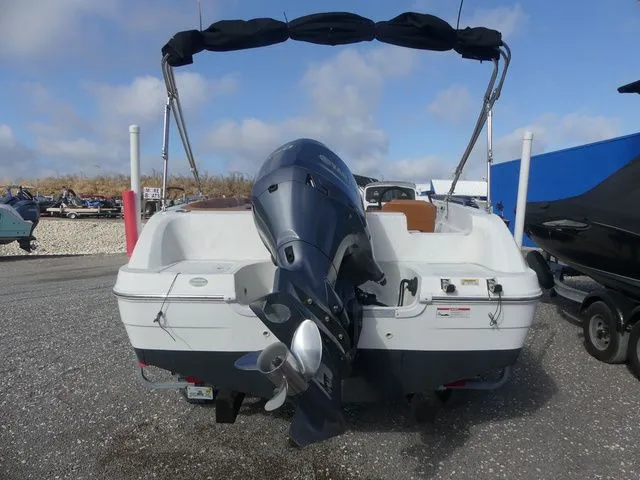 Slide: The Image of Hurricane SunDeck Sport 201 OB 2017 - 5