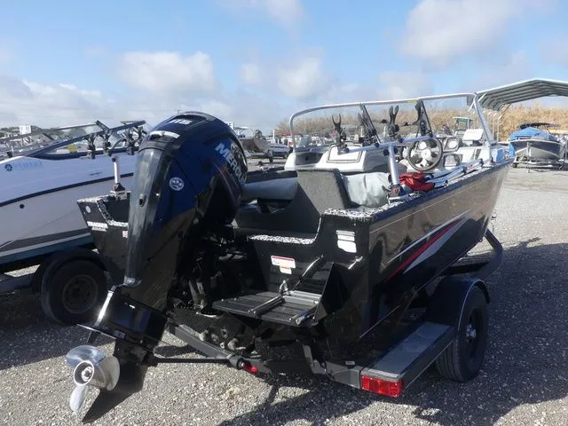 Slide: The Image of Tracker Pro Guide V-175 Combo 2019 - 4