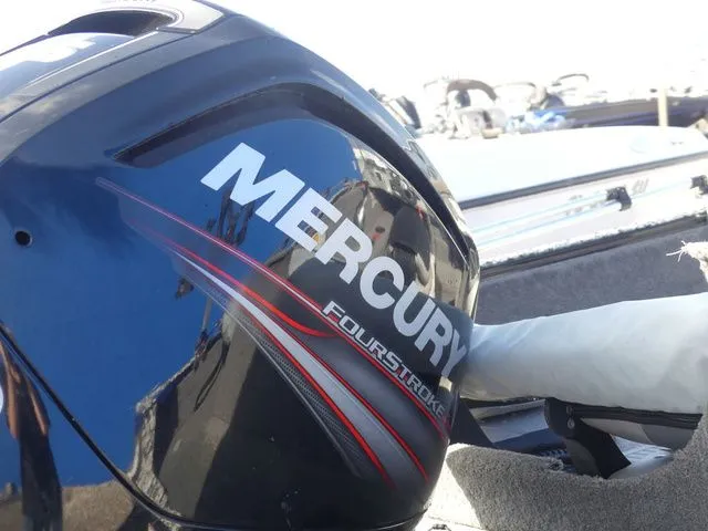 Slide: The Image of Tracker Pro Guide V-175 Combo 2019 - 8