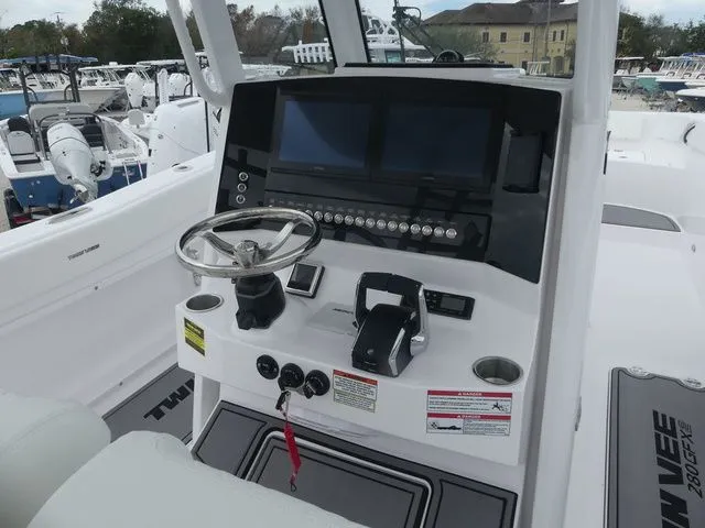 Slide: The Image of Twin Vee 280 GFX2 2026 - 12