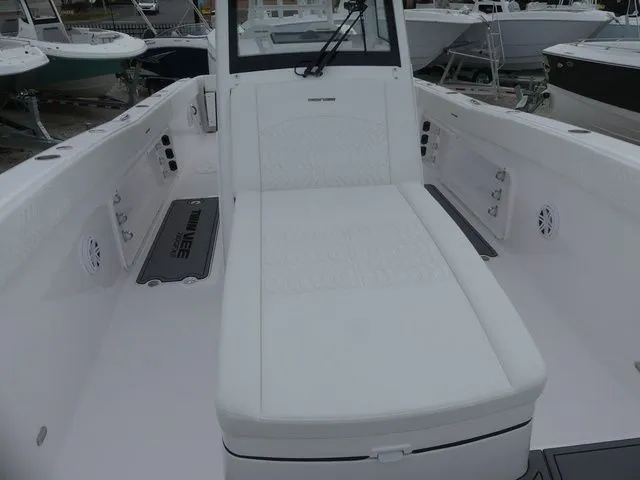 Slide: The Image of Twin Vee 280 GFX2 2026 - 20