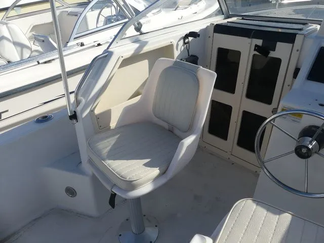 Slide: The Image of Sea Pro CUDDY WALKAROUND 1998 - 8