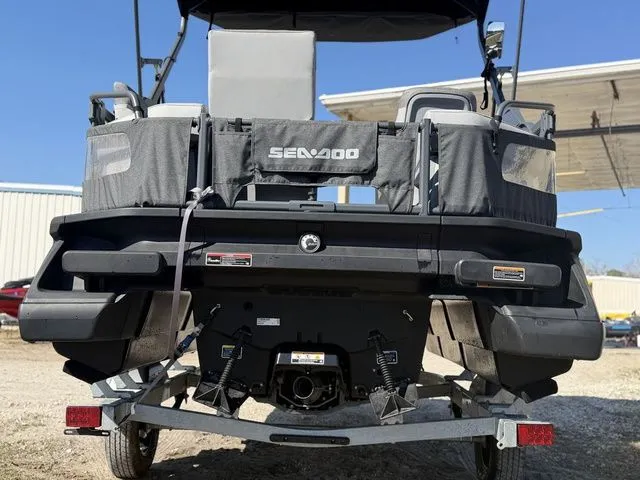 Slide: The Image of Sea-Doo Switch® Sport Compact - 170 hp Galvanized 2024 - 6