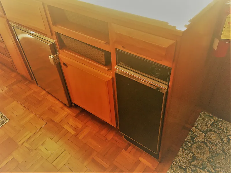 Slide: The Image of Kitchen area on DeFever 44+5 yacht, year 2005. - 27