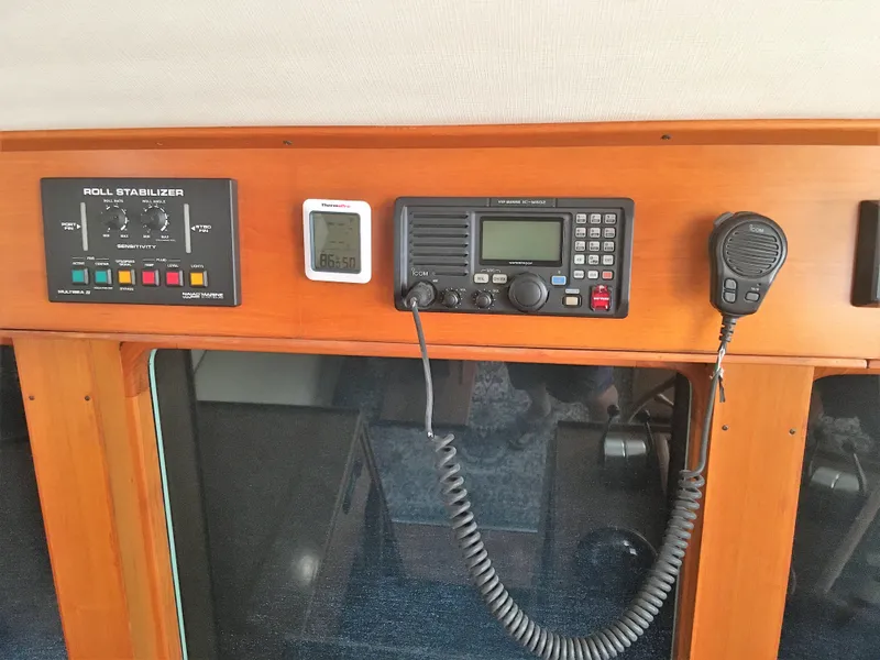 Slide: The Image of Control panel of a 2005 DeFever 44+5 yacht. - 34