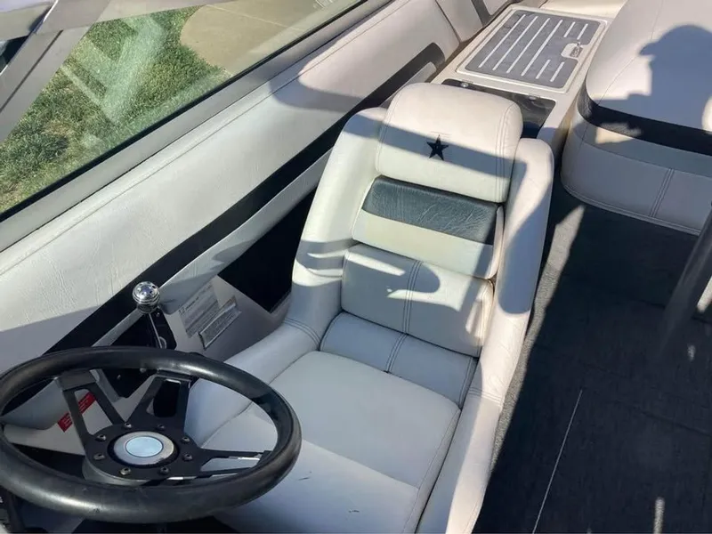 Slide: The Image of MasterCraft Maristar 1993 - 6