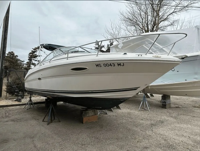 The Image of Sea Ray 225 Weekender 2001 - 0