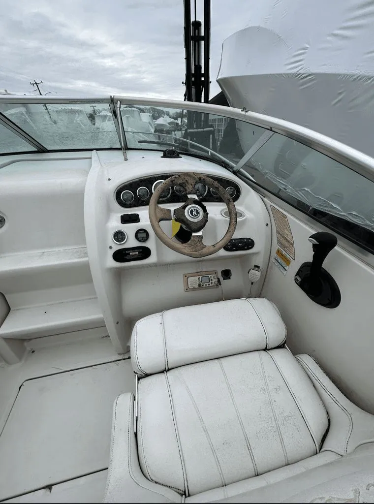 Slide: The Image of Sea Ray 225 Weekender 2001 - 3