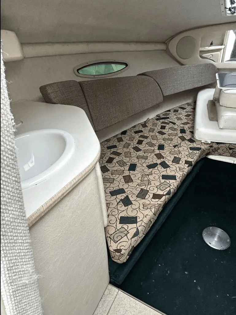 Slide: The Image of Sea Ray 225 Weekender 2001 - 4