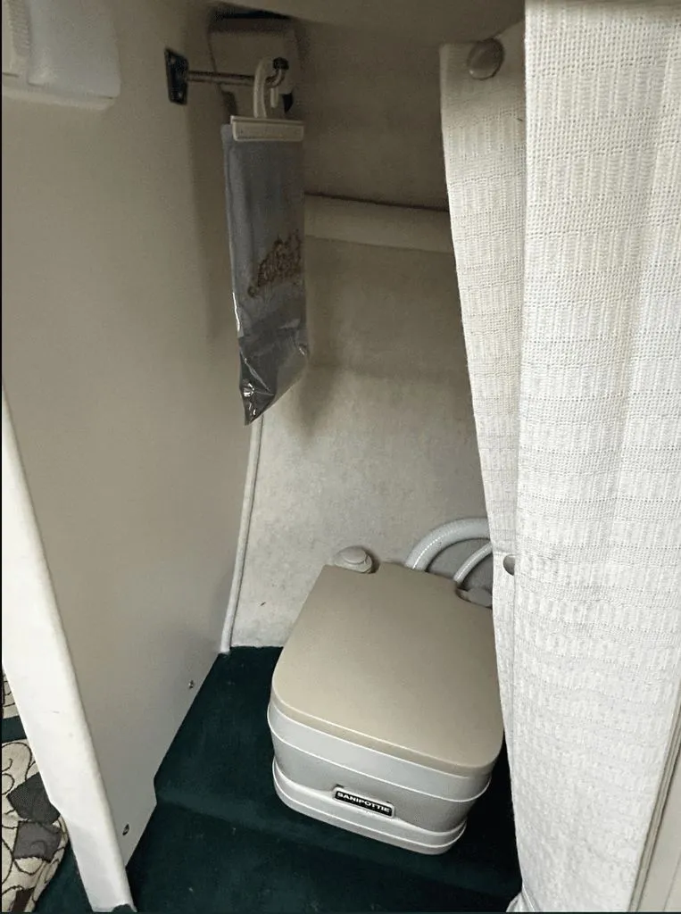 Slide: The Image of Sea Ray 225 Weekender 2001 - 6