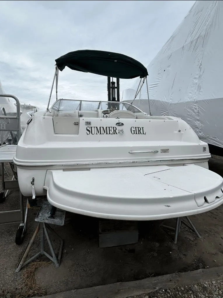 Slide: The Image of Sea Ray 225 Weekender 2001 - 9