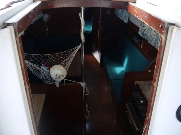 Slide: The Image of Raider Sloop 1970 - 9