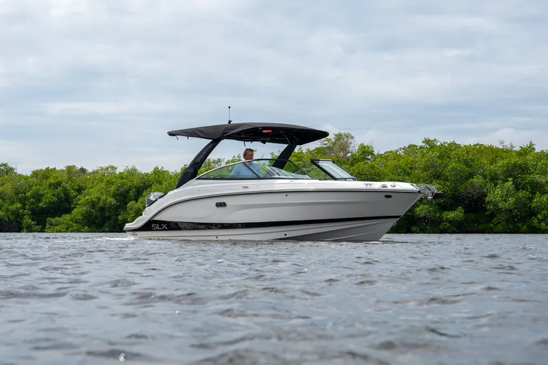 Slide: The Image of Sea Ray SLX 260 Outboard 2026 - 0