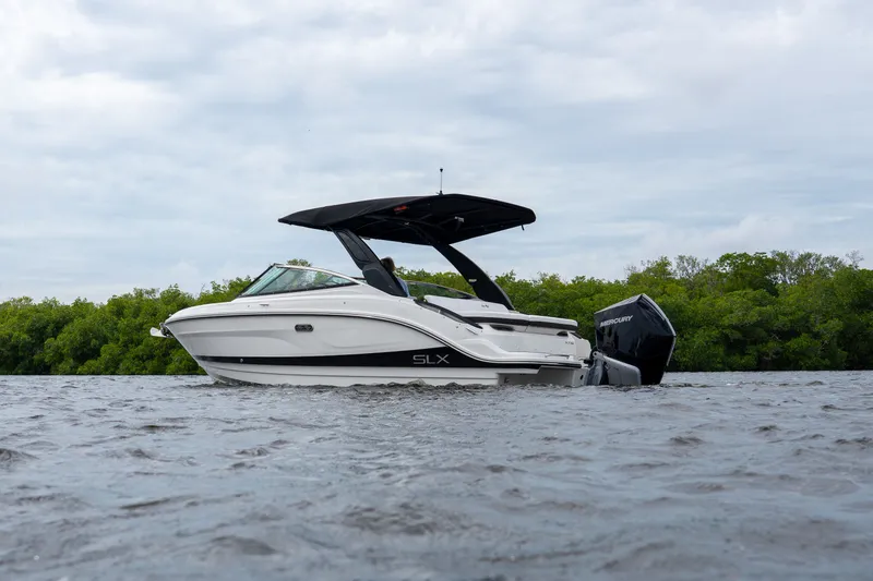 Slide: The Image of Sea Ray SLX 260 Outboard 2026 - 1