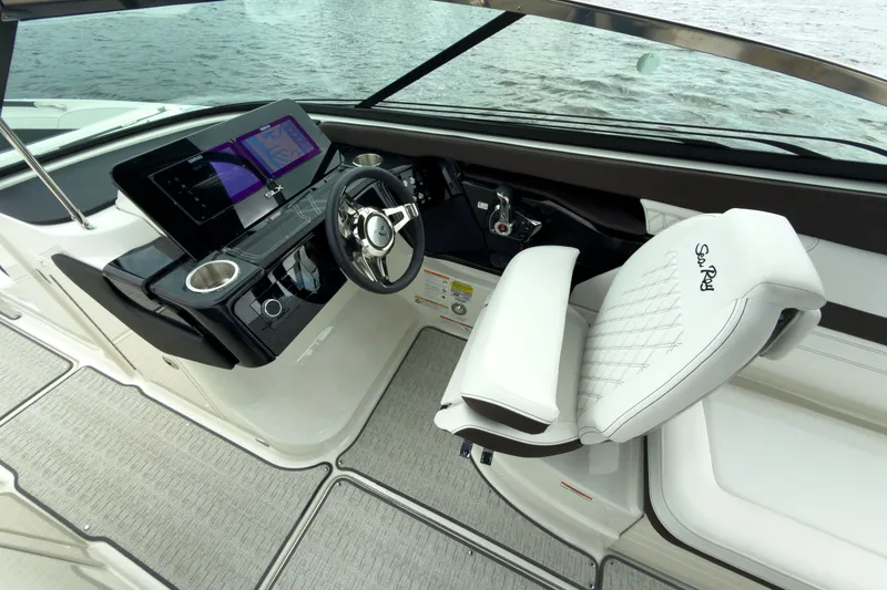 Slide: The Image of Sea Ray SLX 260 Outboard 2026 - 11